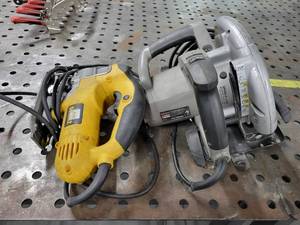 lot 43068 image: Dewalt Orbital Jig Saw DW331 and Craftsman 7.5in Circular Saw
