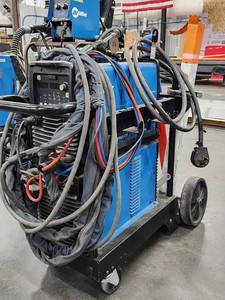 lot 39011 image: Miller Model Coolmate 1.3