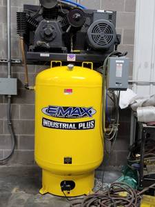 lot 39014 image: EATON ModelFT88 EMAX Industrial Air Tank