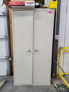 lot 43013 image: 2 Door Metal Cabinet