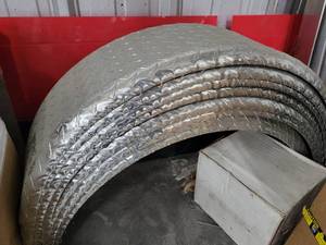 lot 43027 image: Lot Of 8 Diamond Plate Single Axel Fenders