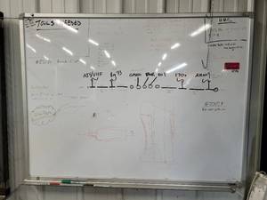 lot 47596 image: 4ft Whiteboard
