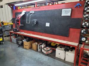 lot 47600 image: 12ft X 19 X 83 Industrial Vertical Workstation