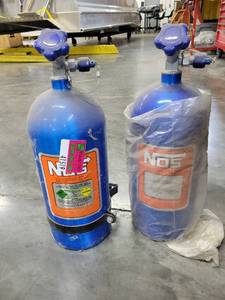 lot 41519 image: Lot Of 2 NOS Tanks