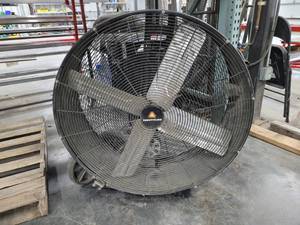 lot 47560 image: 40 In County Line Industrial Fan