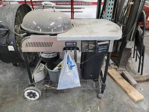 lot 47562 image: Weber Grill