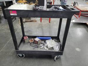 lot 47564 image: Luxor Black Utility Cart