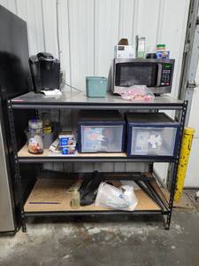 lot 47582 image: 3 Tier Metal Shelf