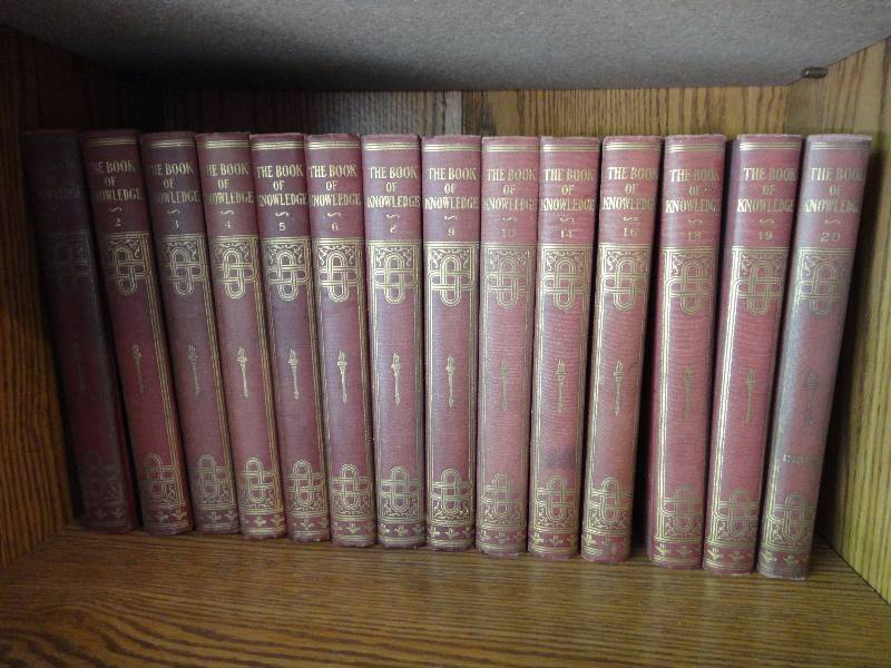 lot 2181 image: Antique 1919 The Book of Knowledge Various Volumes