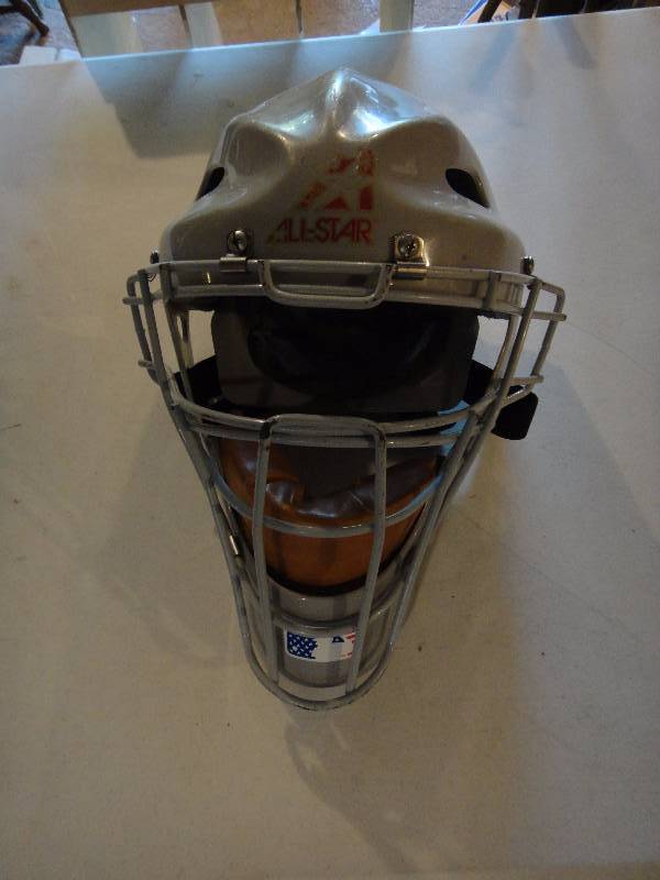 lot 1006 image: Allstar Catchers Mask