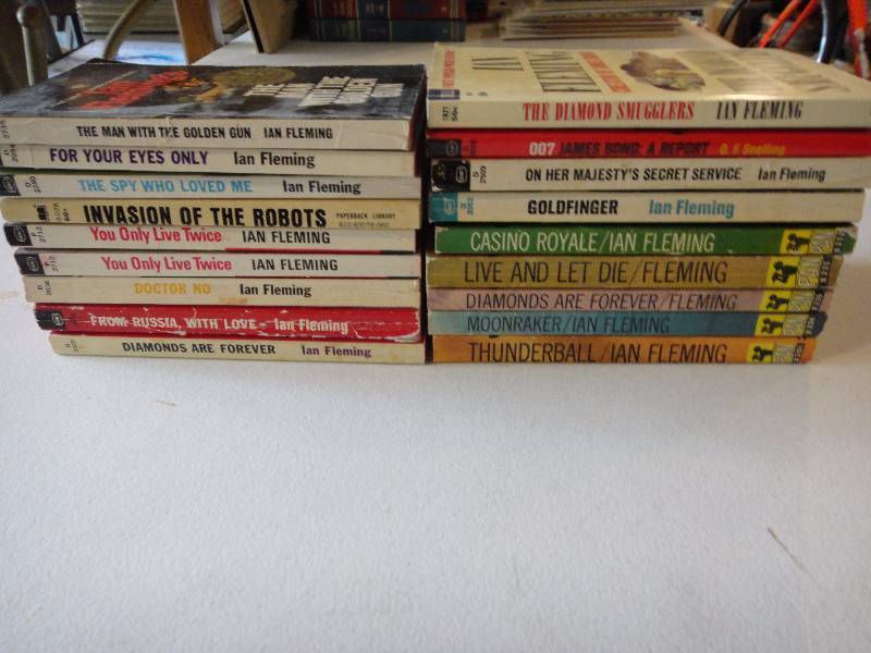 lot 1032 image: Huge Lot of James Bond  Ian Fleming Paperback Book Lot