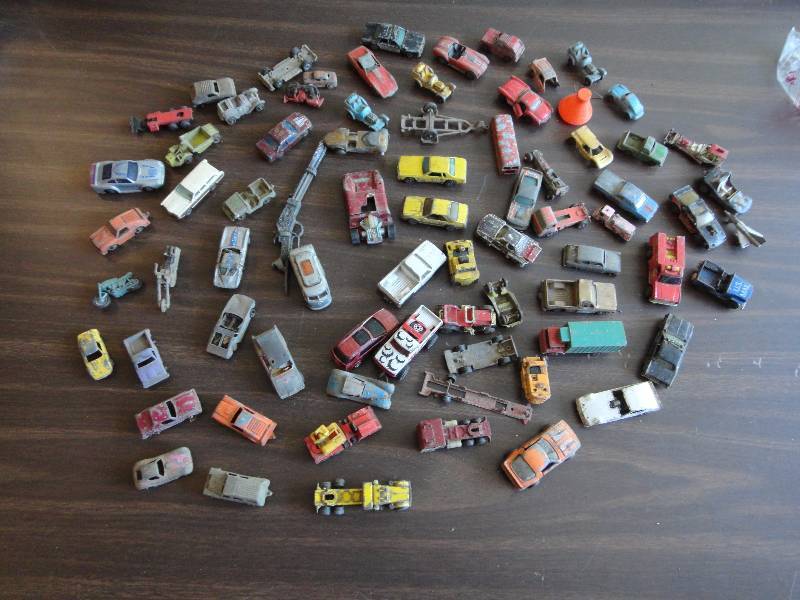 lot 1619 image: Vintage Die-cast Car Lot