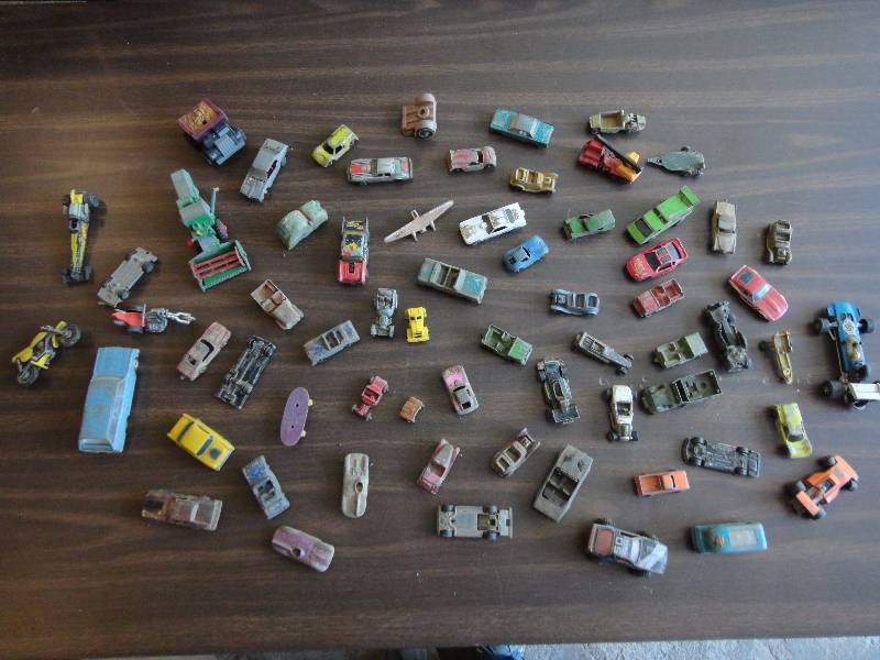 lot 1621 image: Vintage Die-cast Car Lot