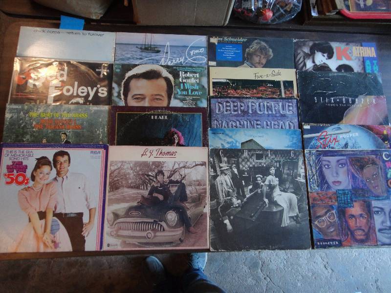 lot 1879 image: VINTAGE RECORD ALBUM LOT Rock and Roll, The Who, Deep Purple, MORE