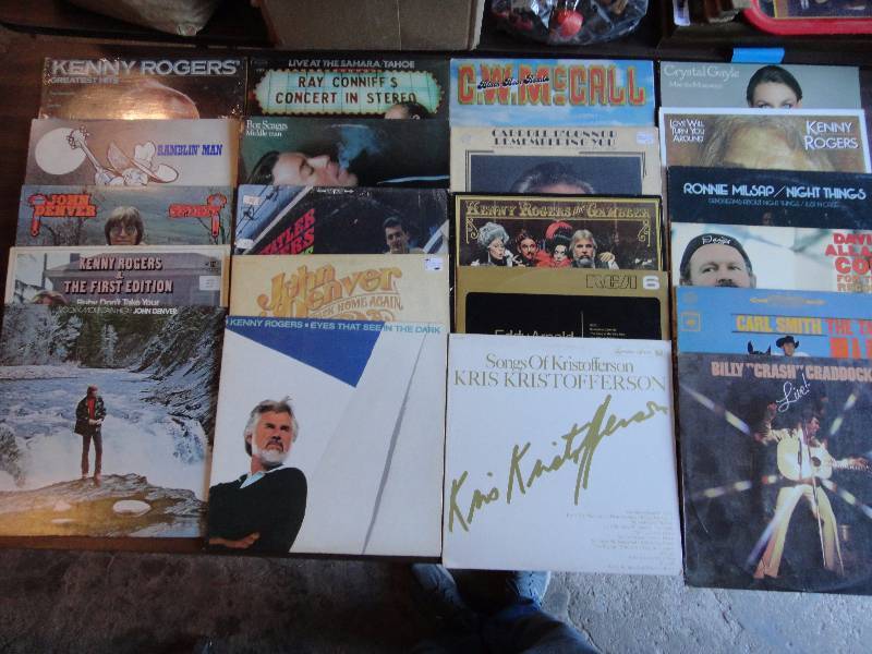 lot 1890 image: VINTAGE COUNTRY RECORD ALBUM LOT Kenny Rogers, John Denver, David Allen Coe, MORE