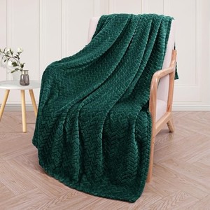 lot 13621 image: Exclusivo Mezcla Extra Large Flannel Fleece Throw Blanket, 50x70 Inches Leaves Pattern Soft Throw Blanket for Couch, Cozy, Warm, and Lightweight Blanket All Season Use, Forest Green Blanket