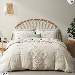 lot 14023 image: Oli Anderson Tufted Duvet Cover King Size, Soft and Lightweight Duvet Covers Set for All Seasons, 3 Pieces Boho Embroidery Shabby Chic Bedding Set (Beige, King, 104 x 90)