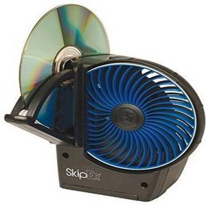lot 14612 image: Digital Innovations SkipDr DVD and CD Motorized Disc Repair System