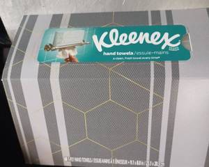 lot 55 image: Kleenex wipes 60 I ply hand towels