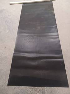 lot 101 image: 6ft Corrugated runner mat for garages yard many uses slip resistant