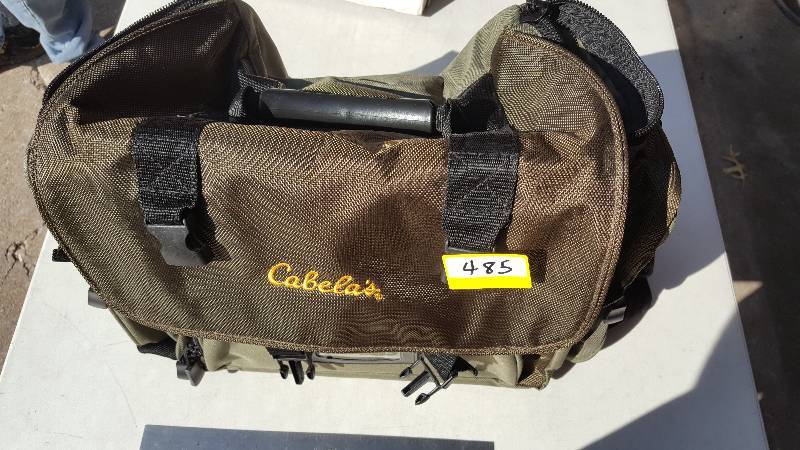 lot 485 image: Cabelas Green Equipment Bag