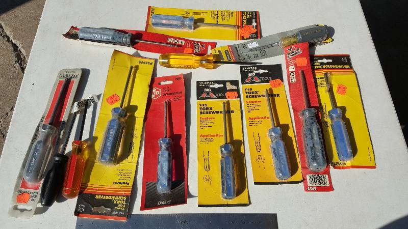 lot 486 image: 13 Misc Screwdrivers, Torx and Nut Drivers
