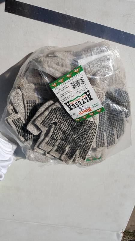 lot 498 image: Misc Lot of Gloves