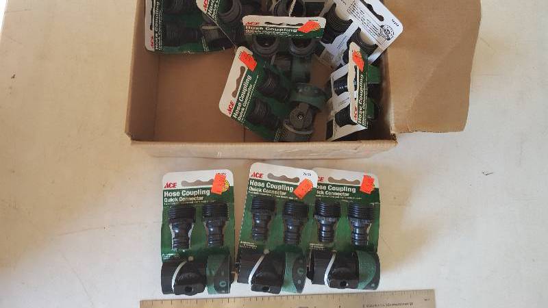 lot 526 image: 11 Ace Garden Hose Quick Connectors