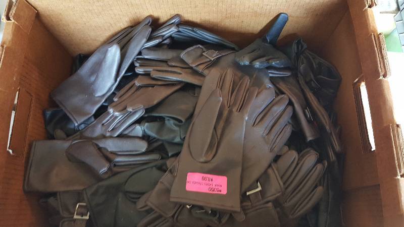 lot 534 image: Lot of More Than 50 Pair of Womens Leather Driving Gloves