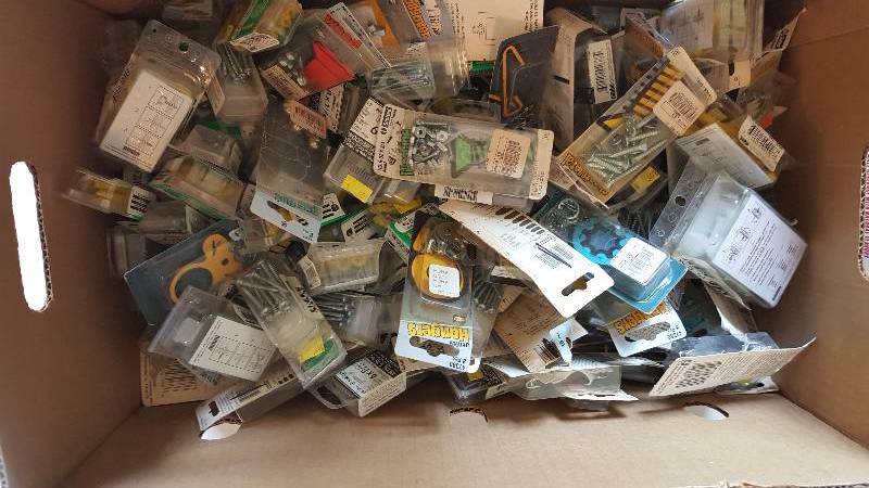 lot 531 image: Large lot of Hardware New In Packaging 100s Pcs