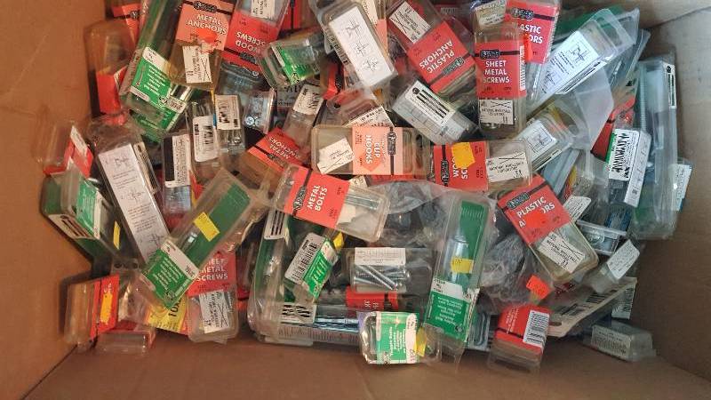 lot 580 image: Large lot of Hardware New In Packaging 100s Pcs