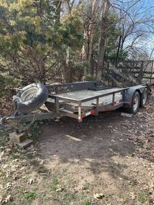 lot 1011 image: Inman trailer 198 x 80 in