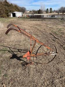 lot 1018 image: Antique push plow