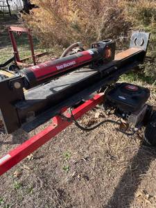 lot 1021 image: Yard Machines 20 ton vertical and horizontal log splitter