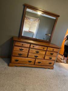 lot 2023 image: 8 drawer dresser 32 x 58 x 18 with mirror 37 x 46