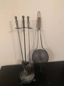 lot 2040 image: Fireplace tools and popcorn popper