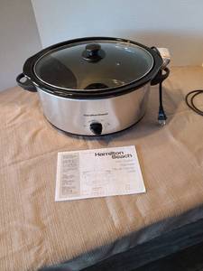lot 2112 image: Hamilton Beach slow cooker