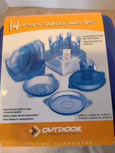 lot 2148 image: Outdoor Products 14 pc. tableware set, NIB