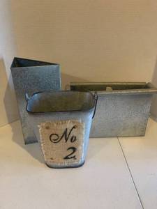 lot 2209 image: Galvanized containers. Tallest is 12 inches