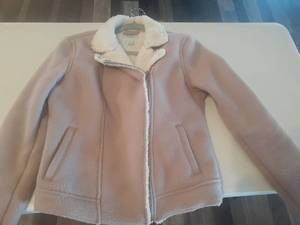 lot 2303 image: Ladies Old Navy coat size medium