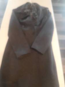 lot 2304 image: Ladies Old Navy coat sized medium. With a scarf