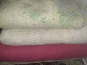 lot 2318 image: Blankets