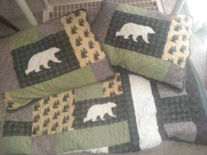 lot 2319 image: Queen sized bedding. Bear and moose comforter, pillows with shams