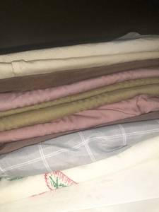 lot 2325 image: Pillowcases