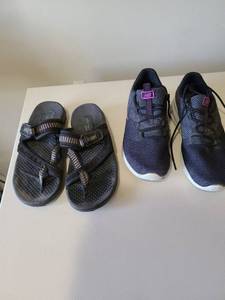 lot 2413 image: Skechers sandals, New Balance sneakers, size 9