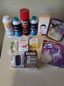 lot 2424 image: Shaving foam, cleansing gel, foot powder, tweezeless wax, more