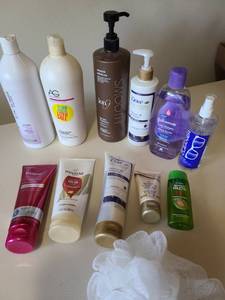 lot 2427 image: Mostly hair care products