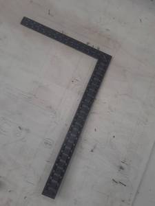 lot 3010 image: T square