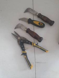 lot 3028 image: Carpenter knives and more