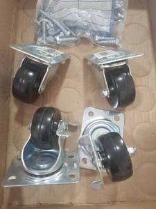lot 3105 image: Castors